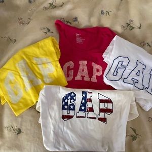 Women’s GAP NWT Medium size T-shirt bundle